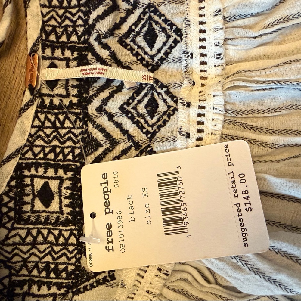 Free People tunic with Black and White Stripes - Picture 6 of 6